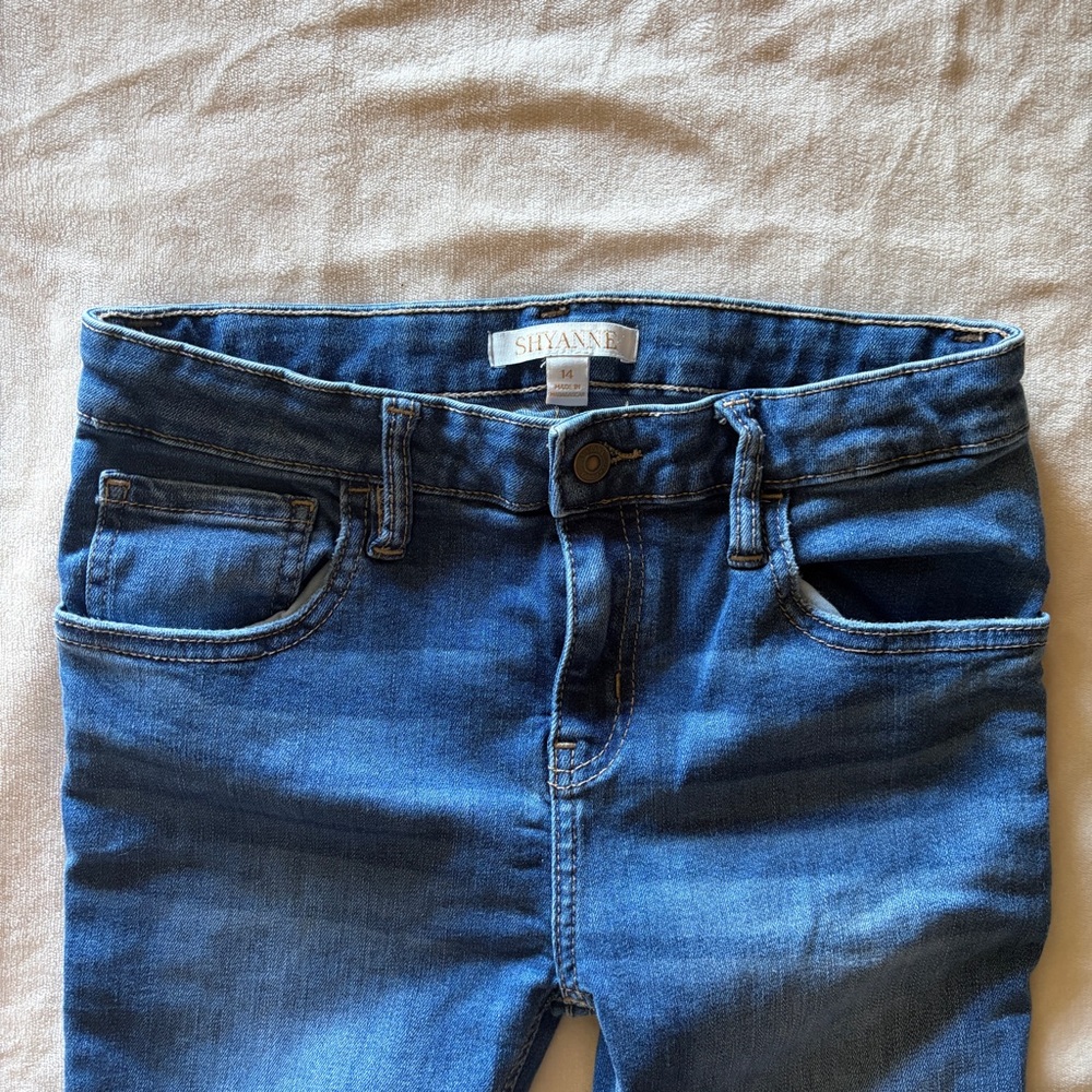 Girls Shyanne Flare Jeans - Picture 2 of 4